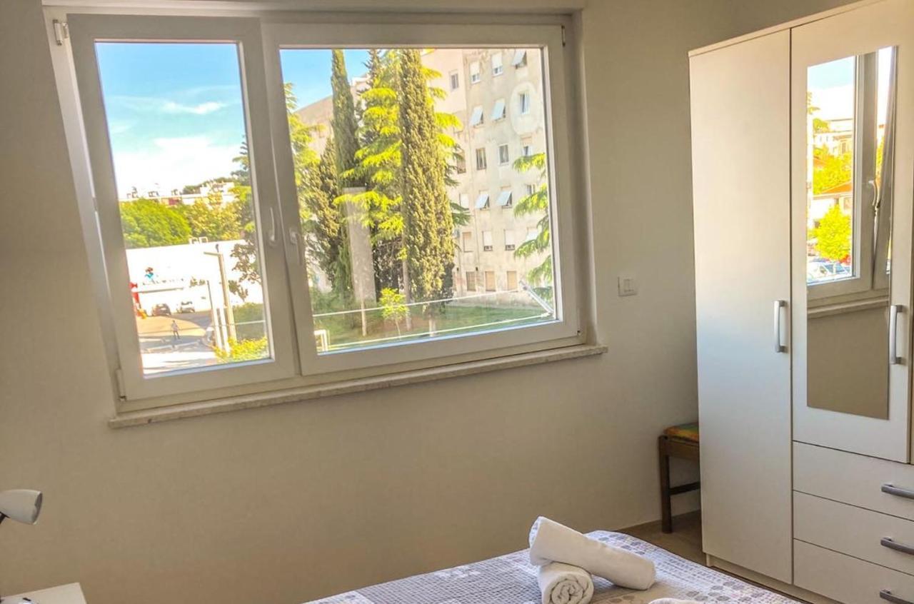 Apartment Mare Pula Exteriör bild