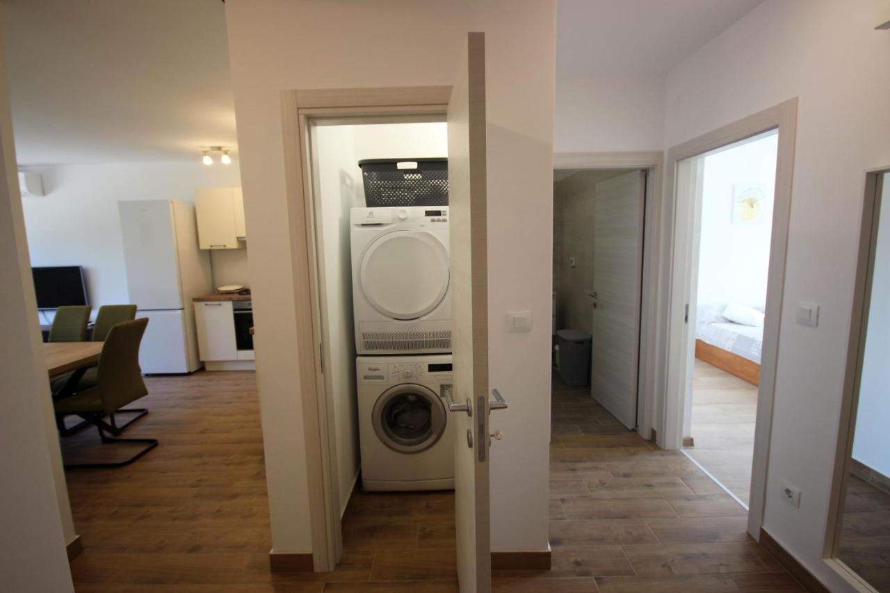 Apartment Mare Pula Exteriör bild